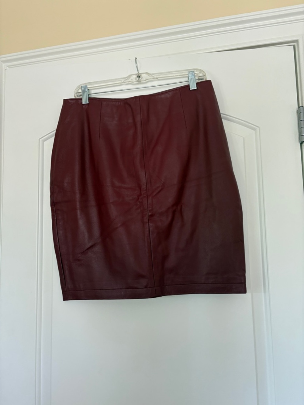 Elegant Burgundy Leather Skirt